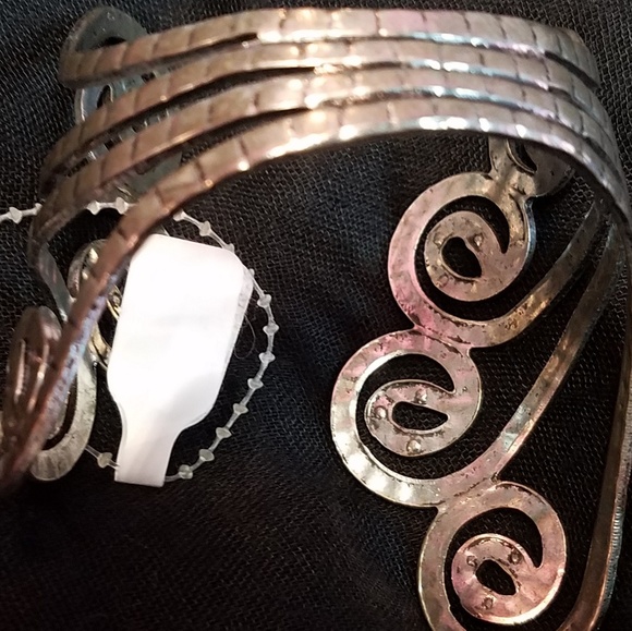 Bracelet - Picture 3 of 4